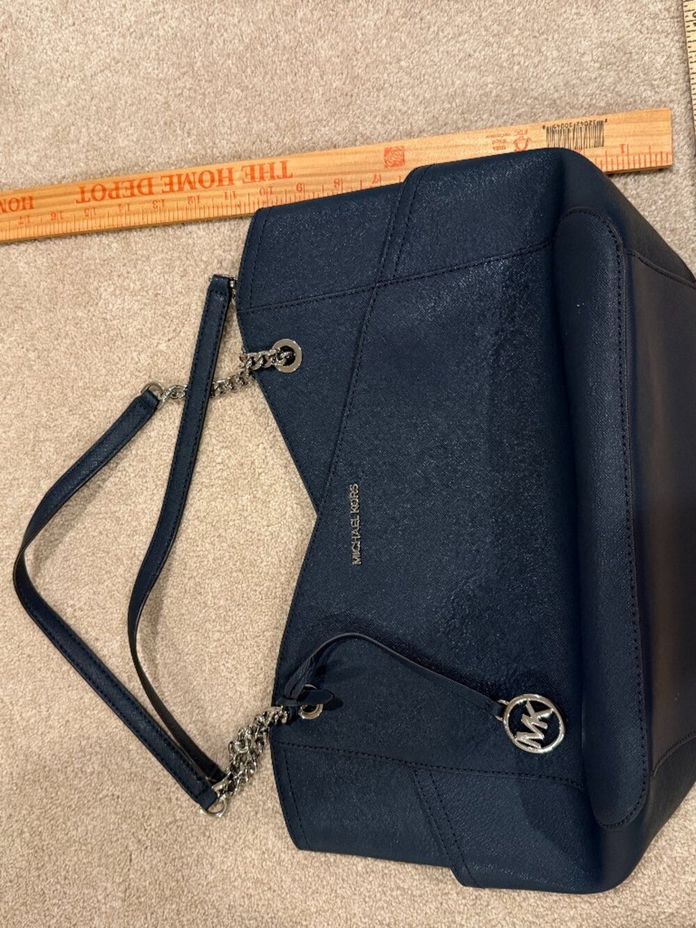 Michael Kors Jet Set Large Chain Shoulder Tote Bag